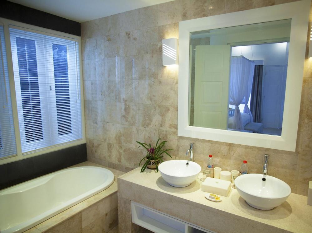 Lakshmi Villas Семиньяк Экстерьер фото